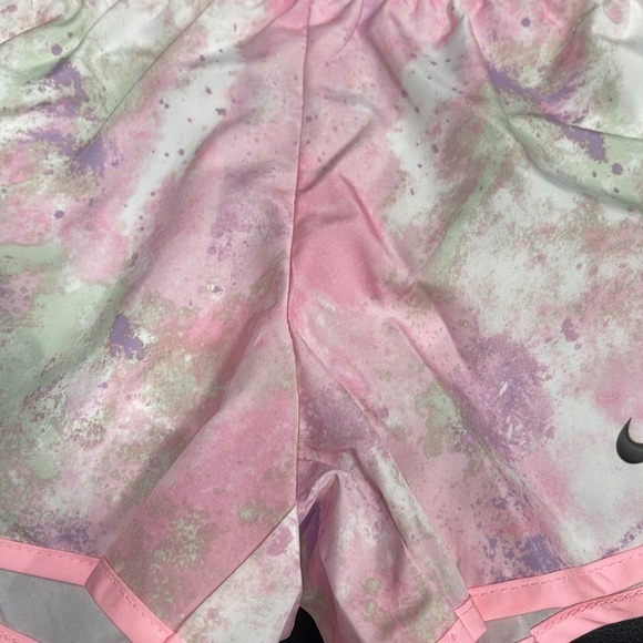 Nike short - Picture 6 of 9